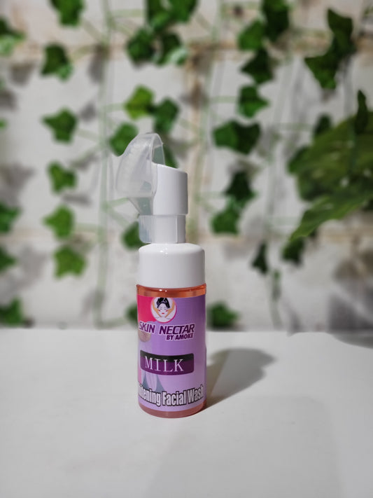 MILKY WHTE FACE WASH